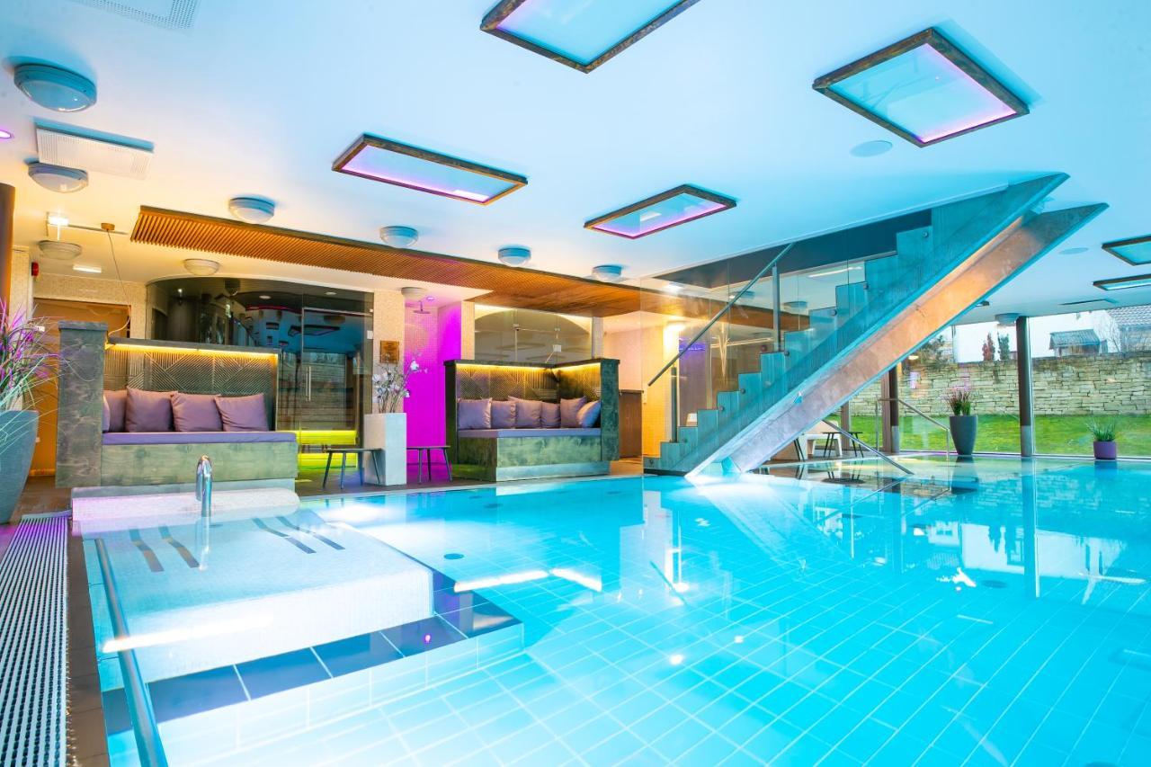 Johan Suites & Spa Κουρεσάαρε Εξωτερικό φωτογραφία