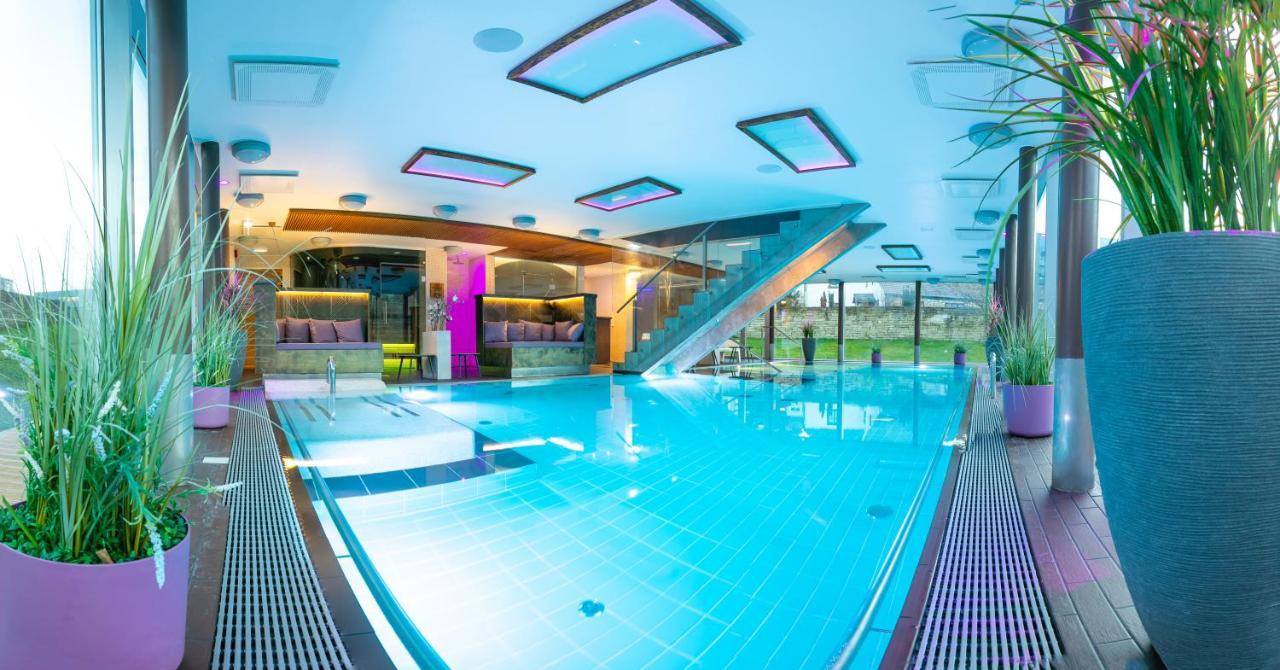 Johan Suites & Spa Κουρεσάαρε Εξωτερικό φωτογραφία